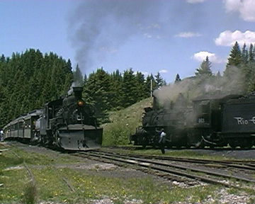 463 and 487 at Cumbres Pass 2000 - copyright J.McIvor 2005